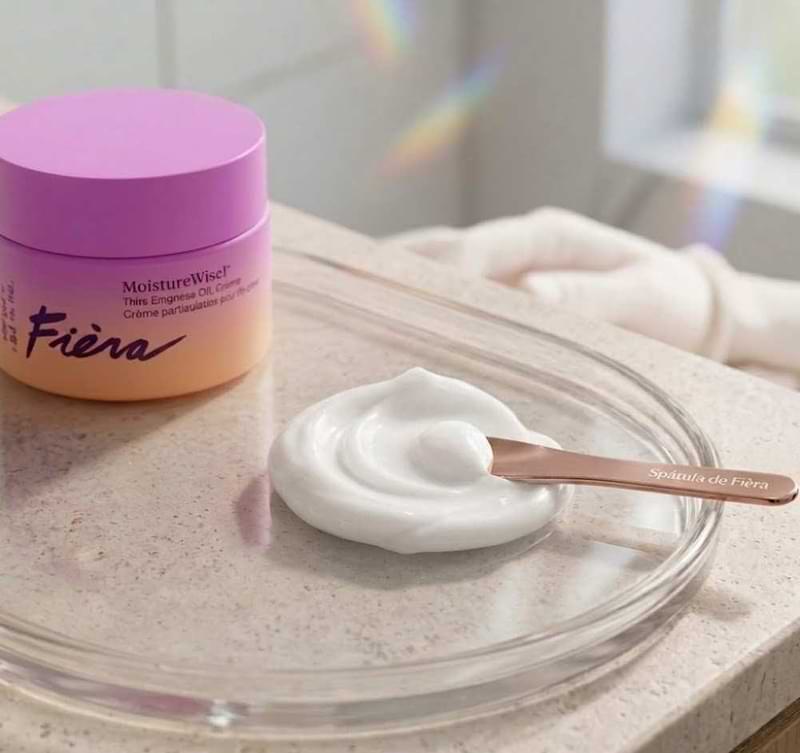 Fiera Cosmetics MoistureWiser Review2